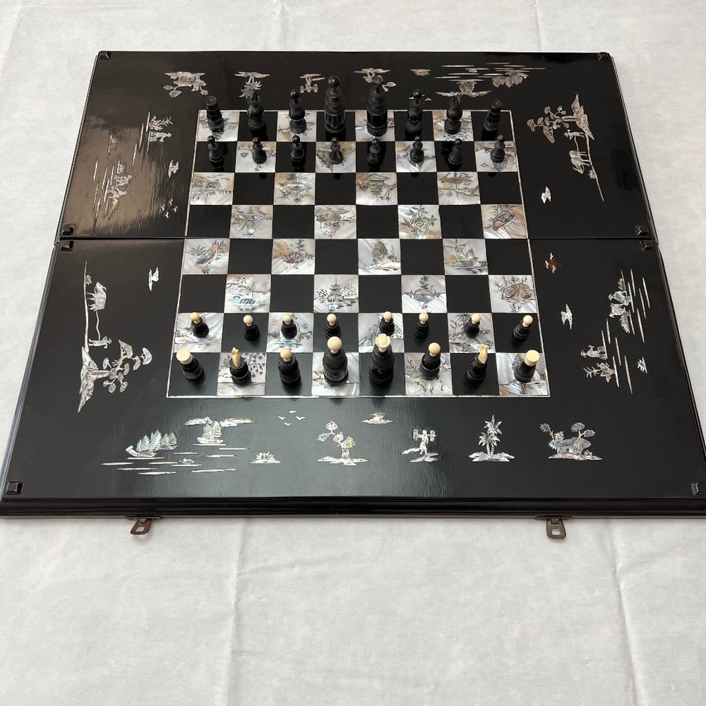 Vintage 1960s Horn Chess & Backgammon Set Large Mother of Pearl Inlaid Board - Picture 2 of 16
